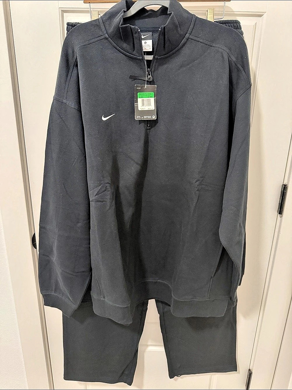 Nike Therma-FIT Black XL Athletic Set